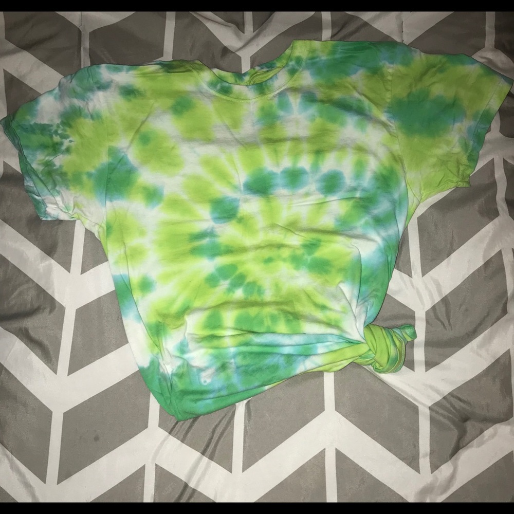 Green tie dye shirt